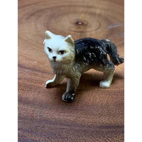 Vintage Miniature Hard Plastic Black & White Cat Figurine Collectible Decor - Picture 9 of 10